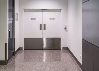 Brandschutztüren – Welche Faktoren sind beim Kauf und Einbau wichtig?