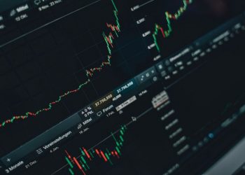 Finanzexperte Deven Schuller erklärt, wie Sie das Risiko eines Verlustes in Zeiten einer Finanzkrise oder eines Börsencrashs minimieren