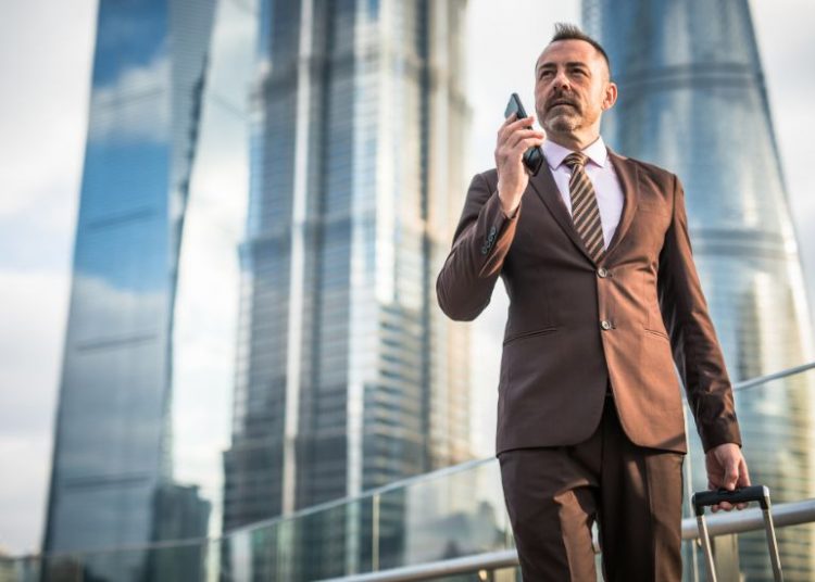 Effiziente Geschäftsreisen: Wie du dein Smartphone optimal nutzt