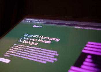 ChatGPT bietet viele Vorteile für Unternehmer. Das Bild zeigt einen Screenshot der Website von OpenAI, der Firma hinter ChatGPT.