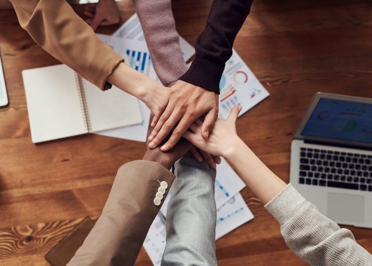 Die Kunst der Mitarbeiterbindung: Strategien für ein engagiertes Team