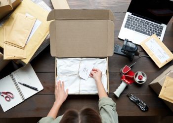 Merchandise-Pakete mit Firmenlogo: Tipps für Anlässe, Inhalt und Personalisierung