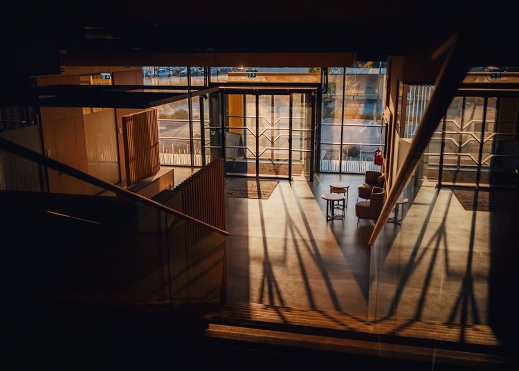 Glas dauerhaft mit einer Spezialfolie